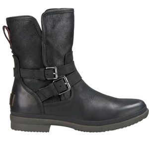 Ugg All weather Simmens boot